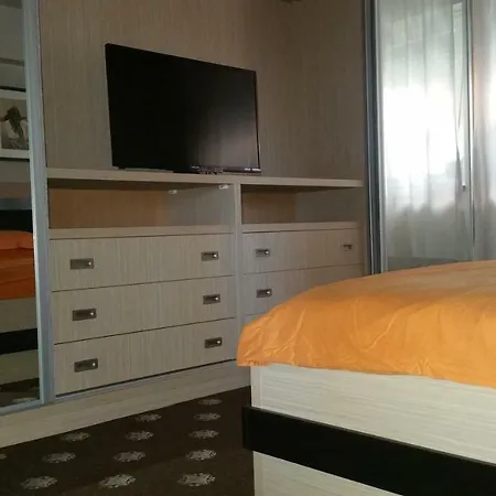 Alisia Apartament *